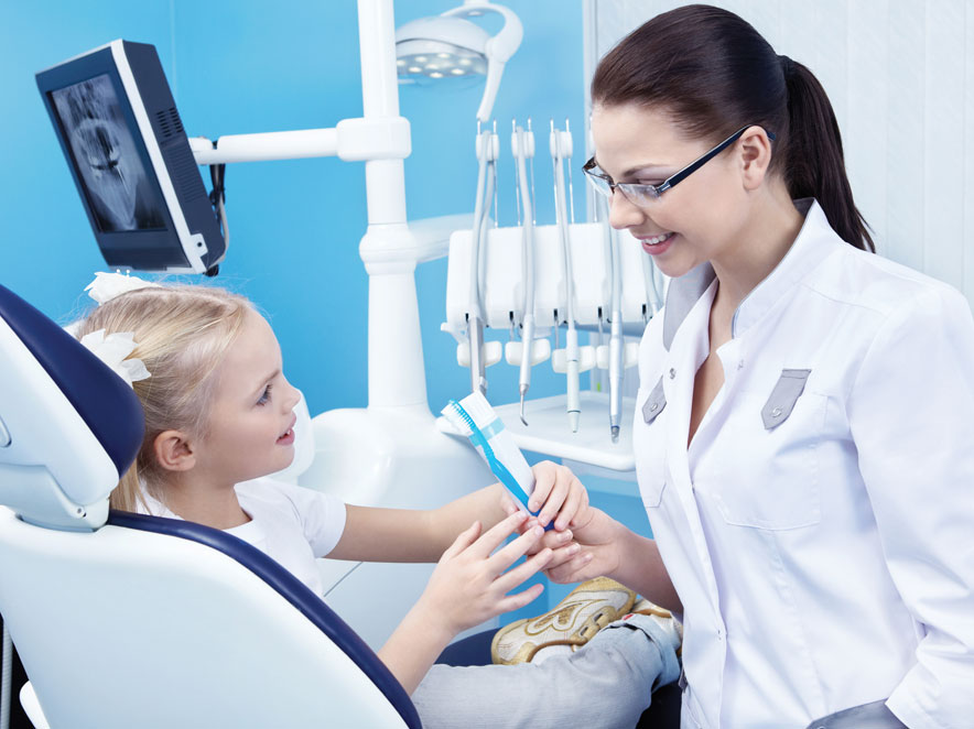 Taking your child to visit the dentist