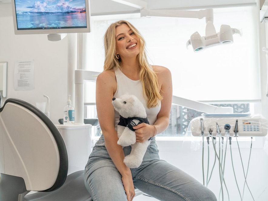 Miss Universe white teeth Miss Universe white teeth