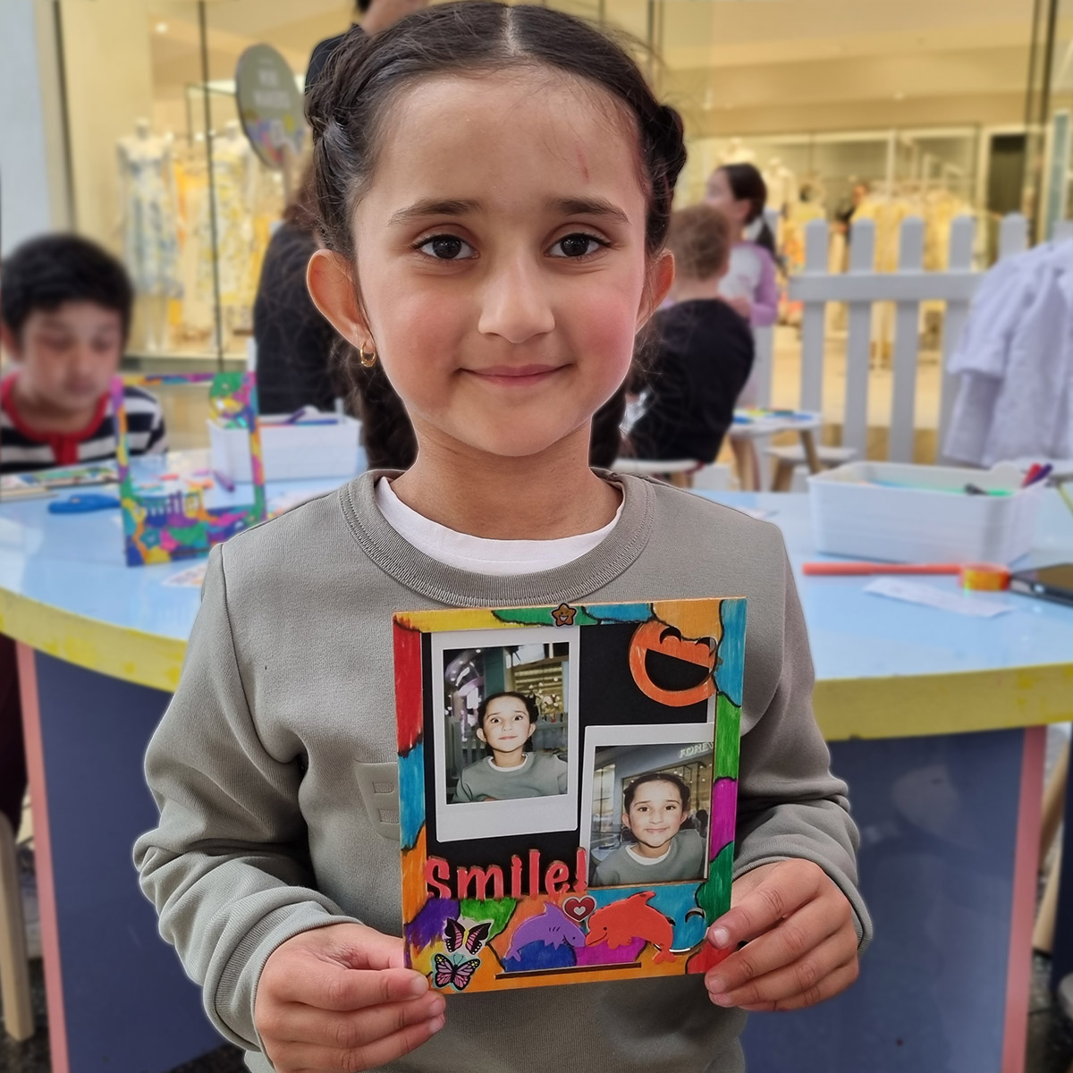 MC Dental "Smile Frame" Craft Day a success at Highpoint Shopping Centre MC Dental "Smile Frame" Craft Day a success at Highpoint Shopping Centre