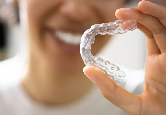 clean invisible aligners
